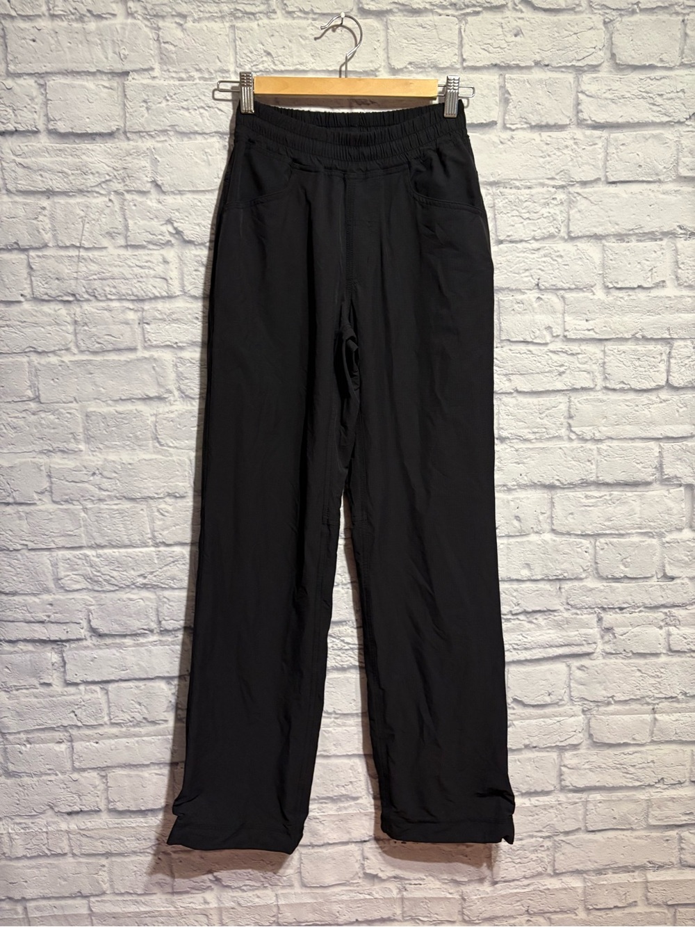 MEC Black Men’s Elastic Waist Track Pants 30*32